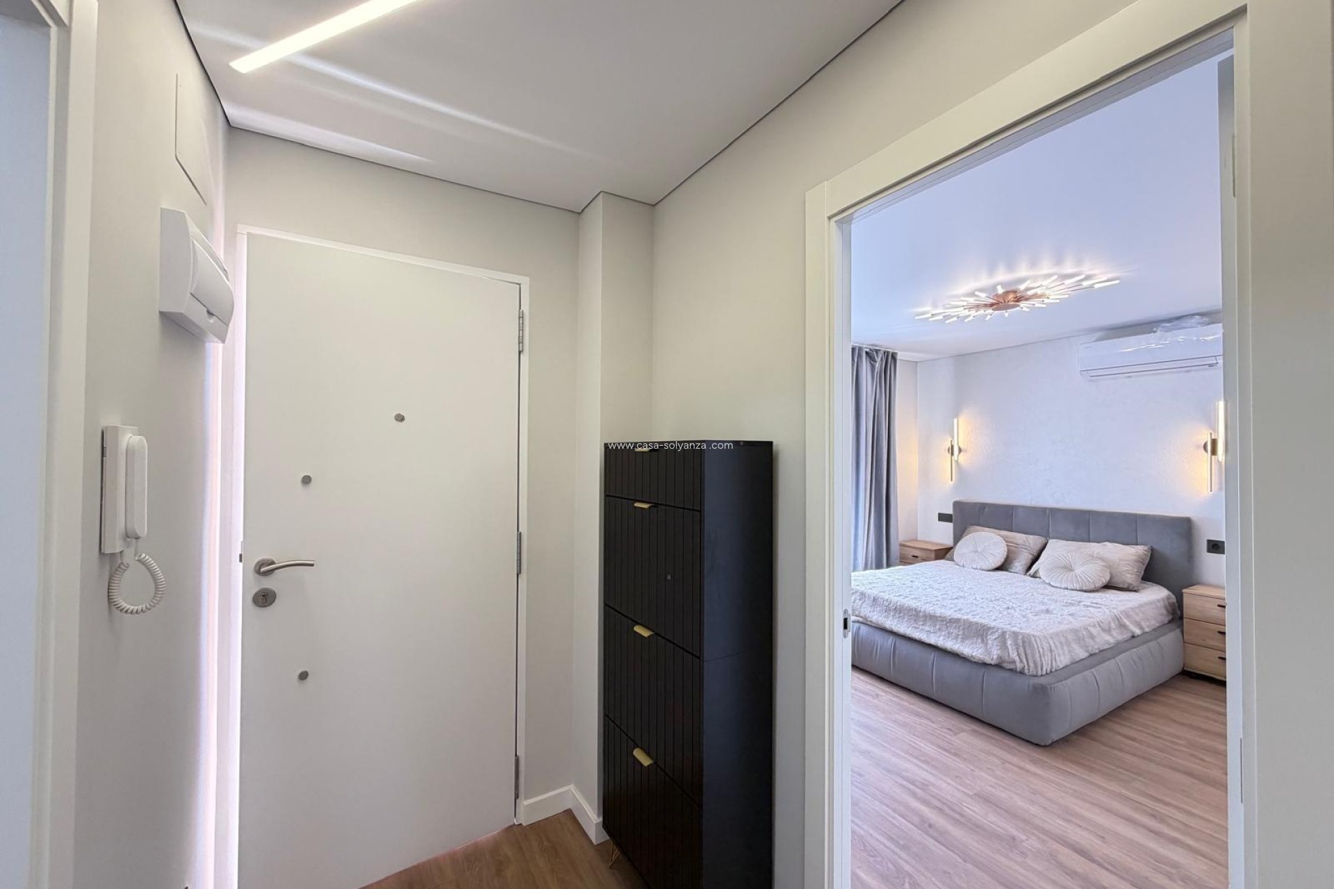 Resale - Apartment / flat - Torrevieja - Punta Prima