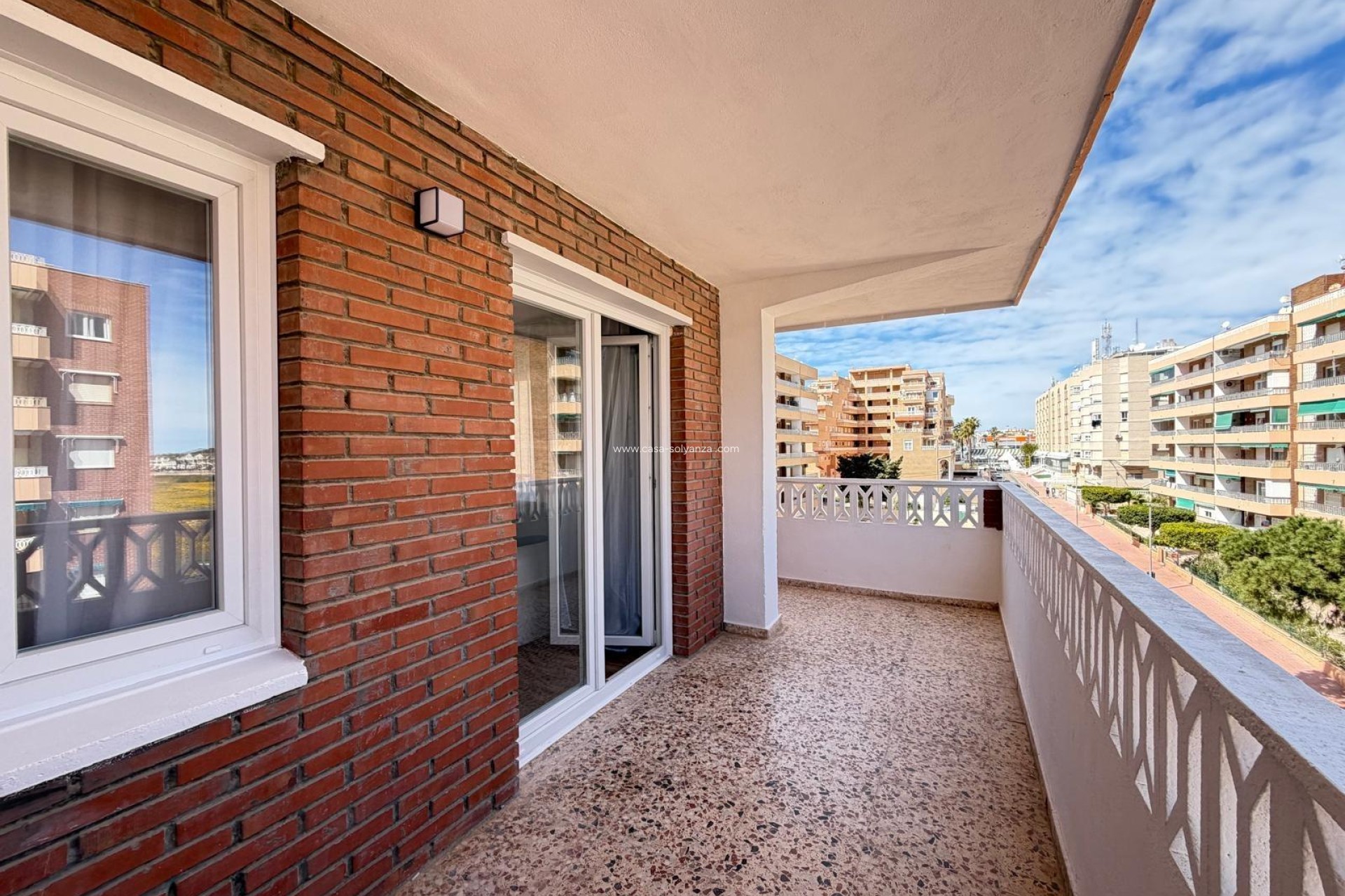 Resale - Apartment / flat - Torrevieja - Punta Prima