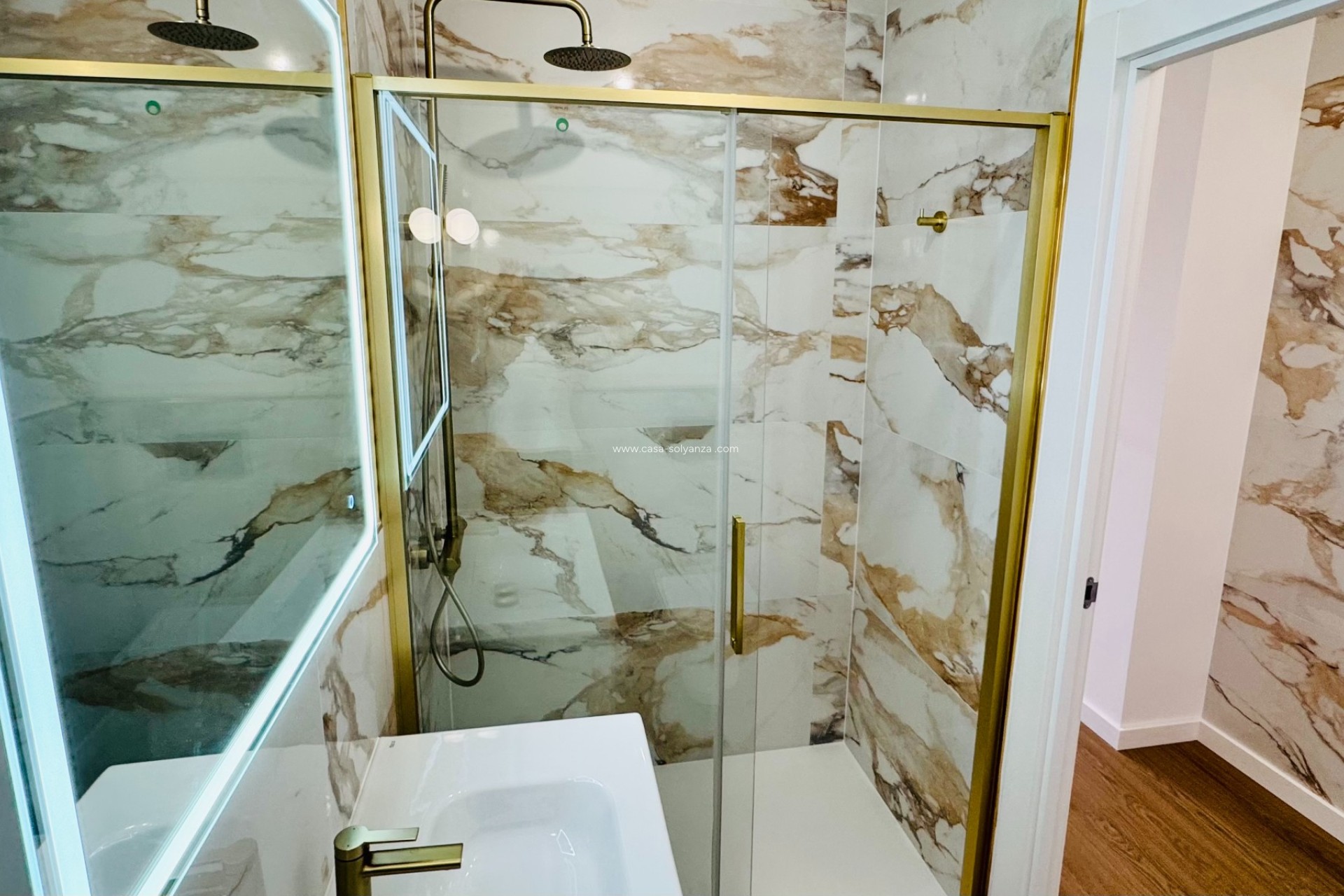 Resale - Apartment / flat - Torrevieja - Punta Prima