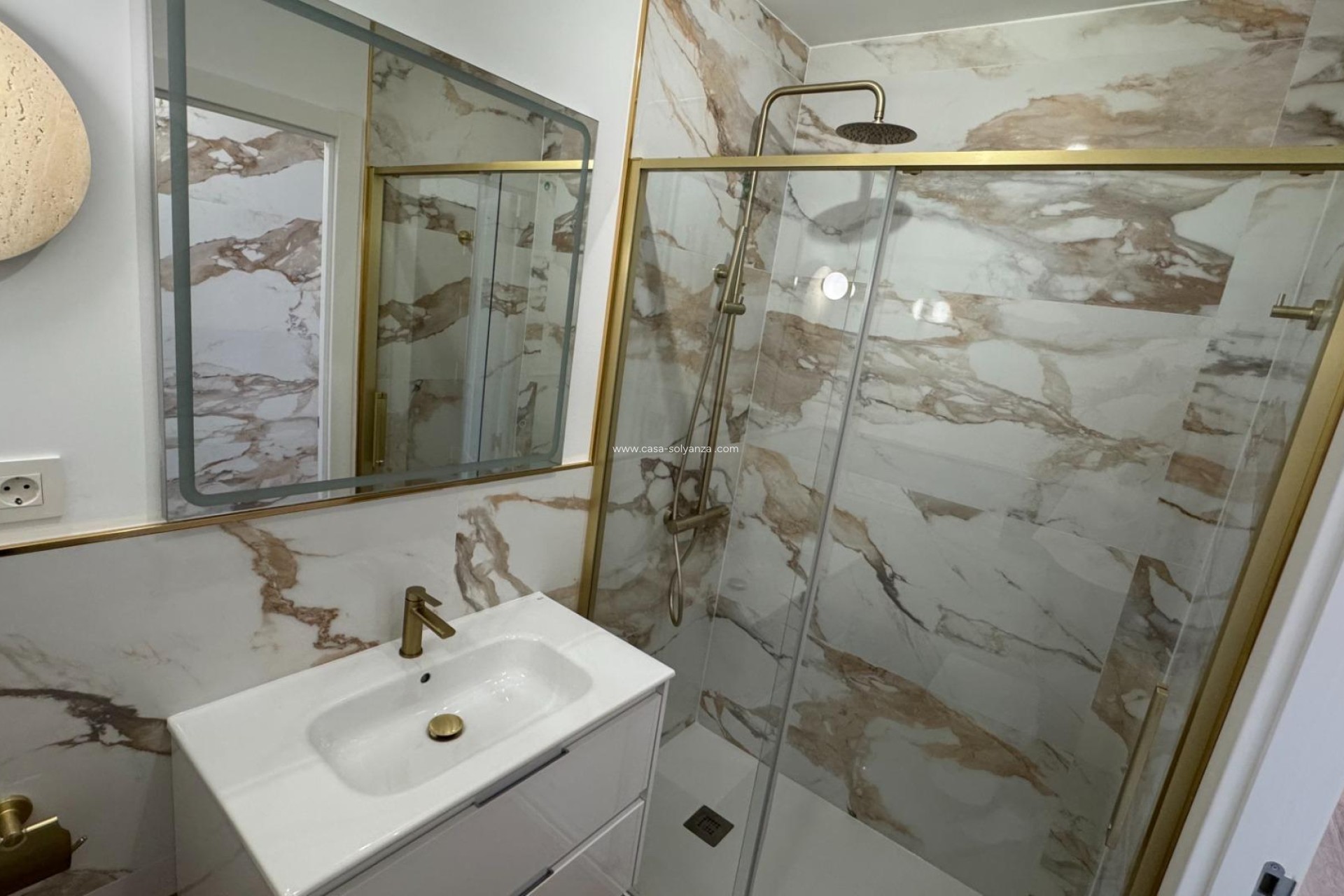 Resale - Apartment / flat - Torrevieja - Punta Prima