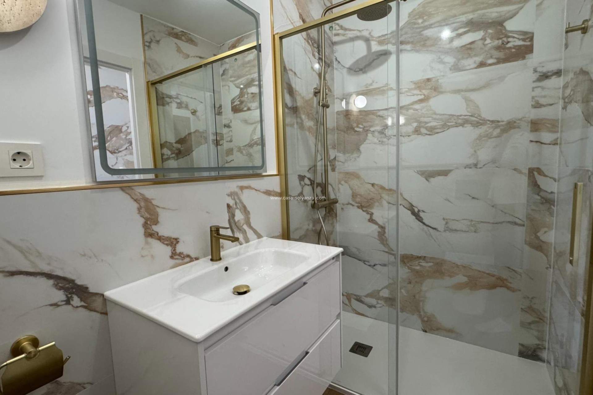 Resale - Apartment / flat - Torrevieja - Punta Prima