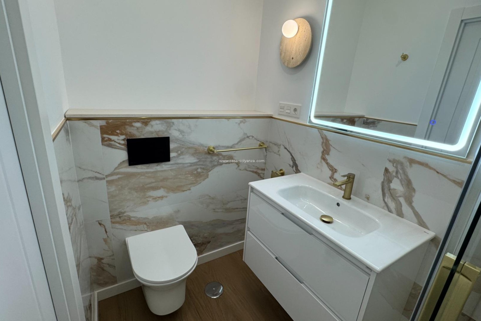 Resale - Apartment / flat - Torrevieja - Punta Prima