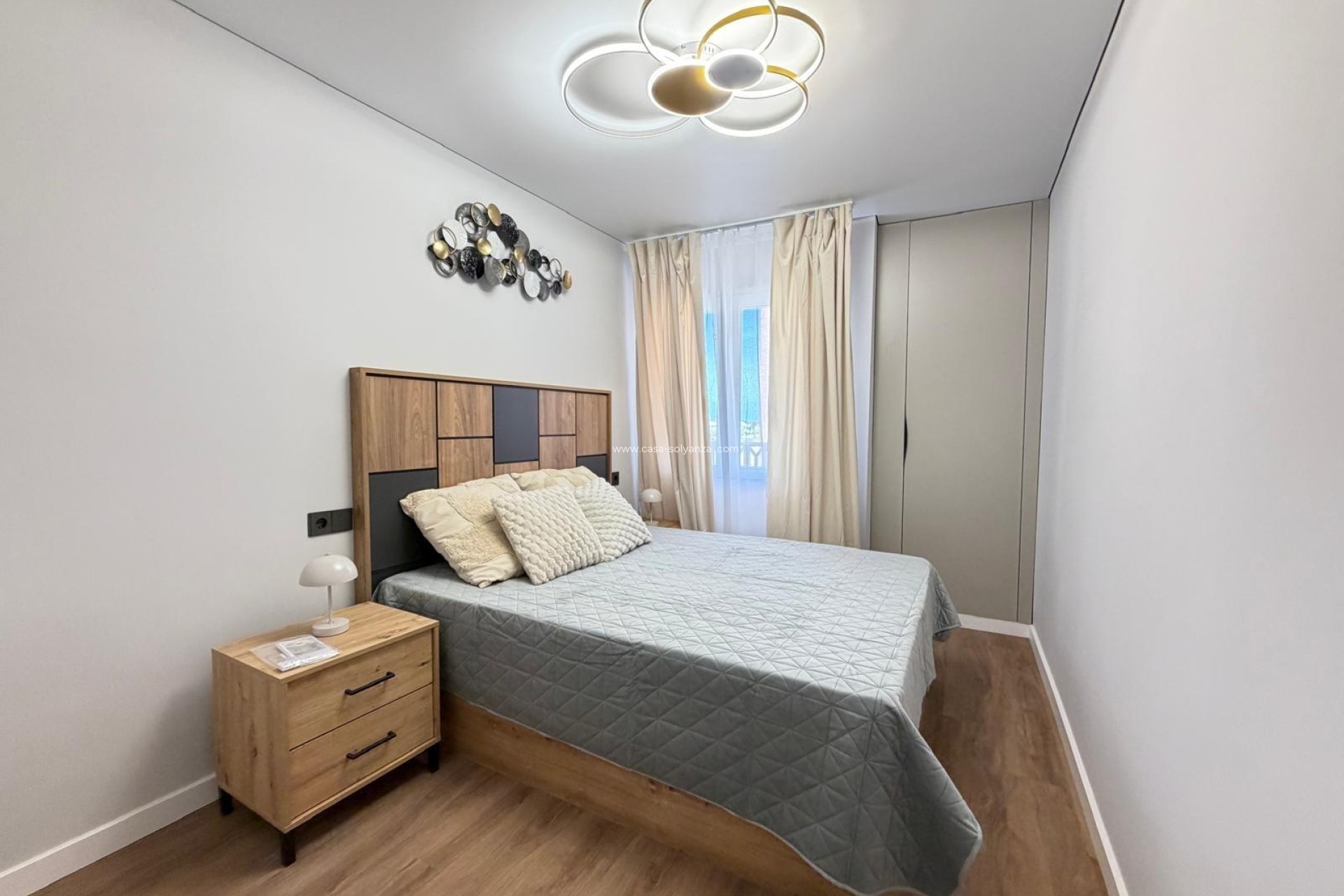 Resale - Apartment / flat - Torrevieja - Punta Prima