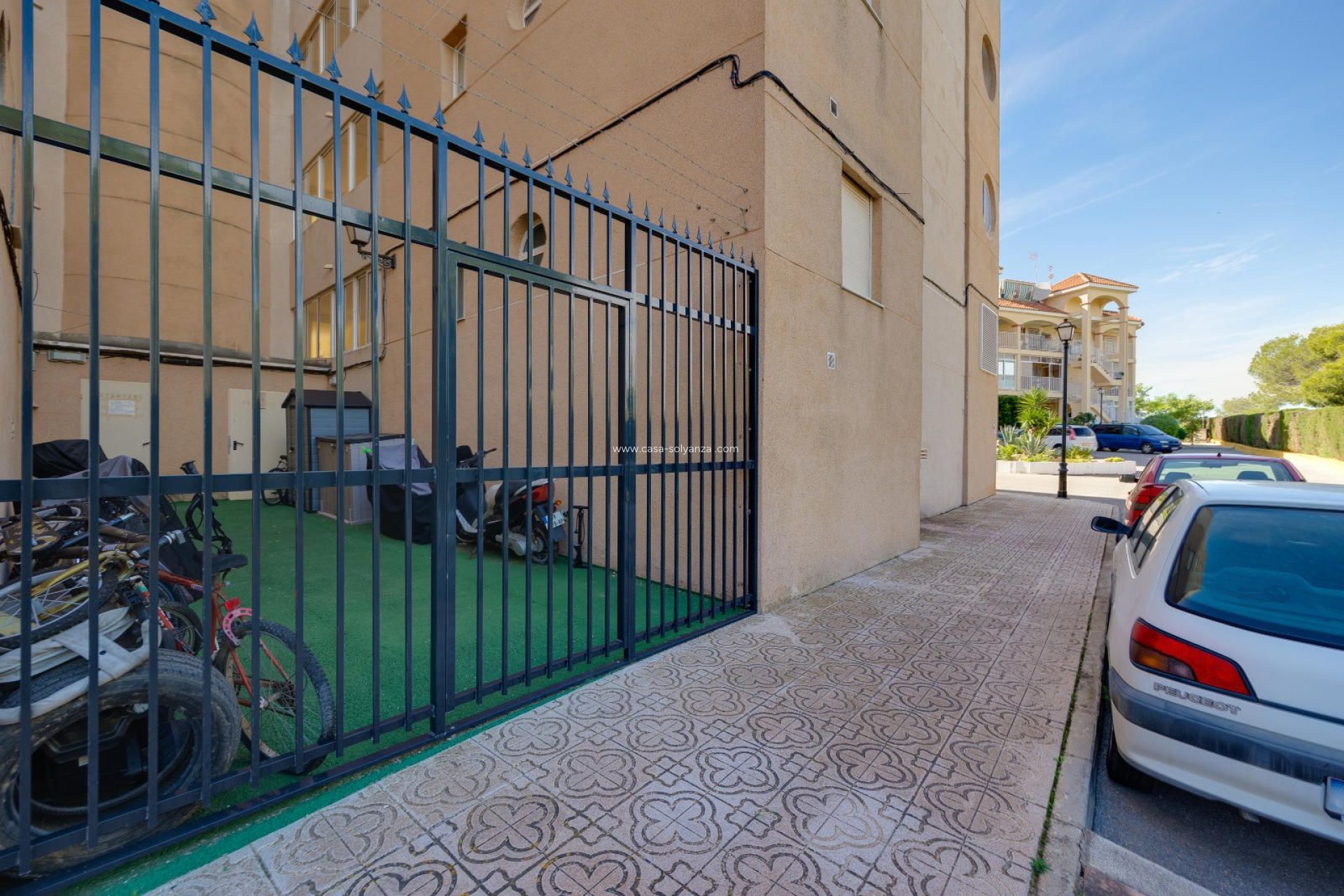 Resale - Apartment / flat - Torrevieja - San Luis