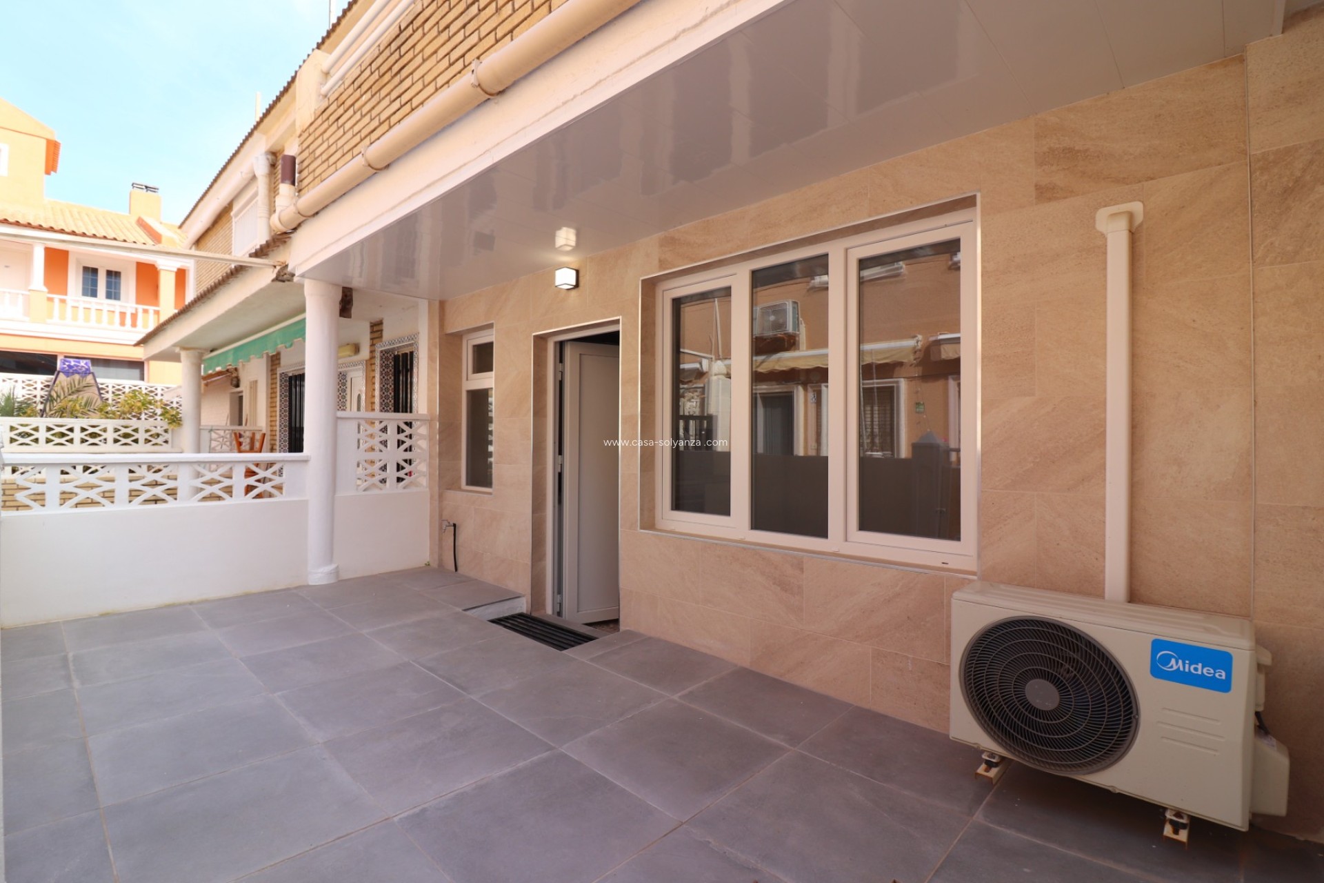 Resale - Apartment / flat - Torrevieja - Torre La Mata