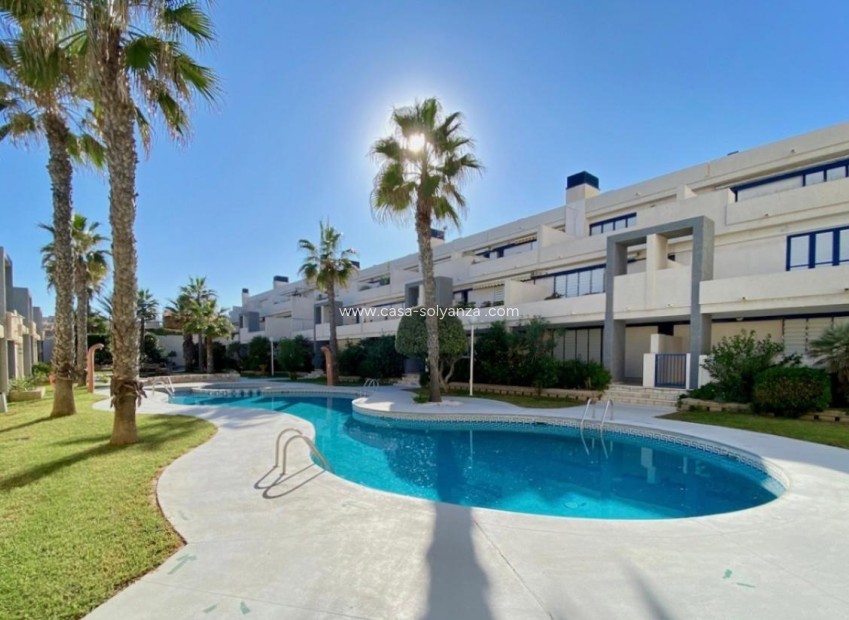 Resale - Apartment / flat - Torrevieja - Torre La Mata
