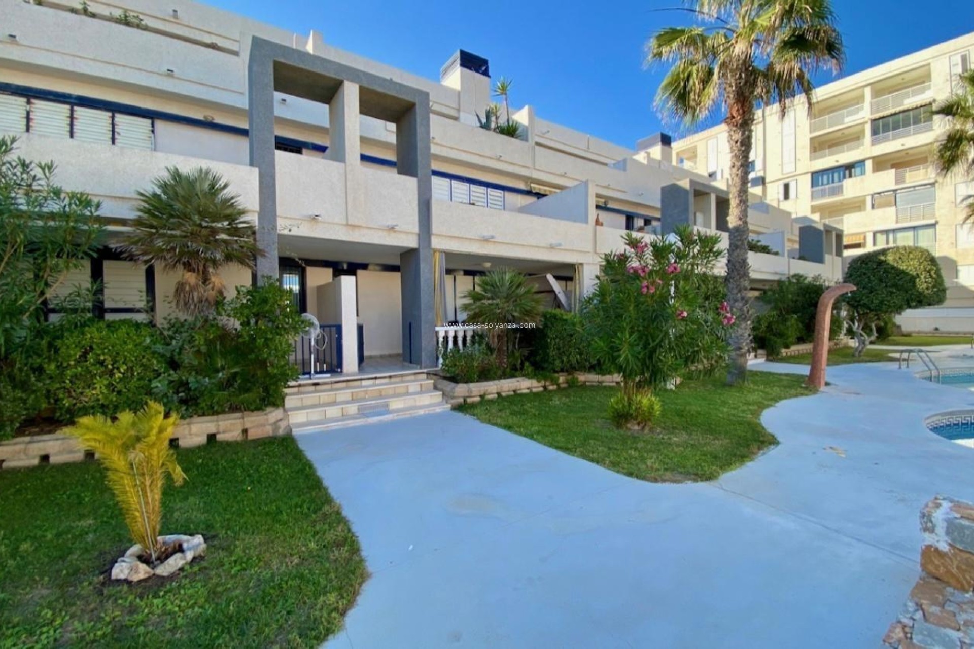 Resale - Apartment / flat - Torrevieja - Torre La Mata