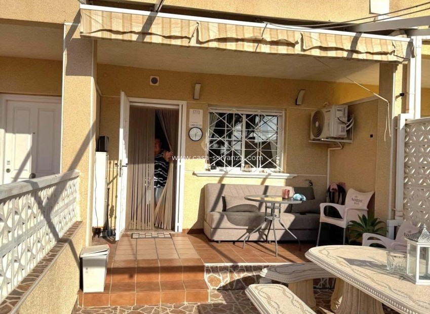 Resale - Apartment / flat - Torrevieja - Torretas