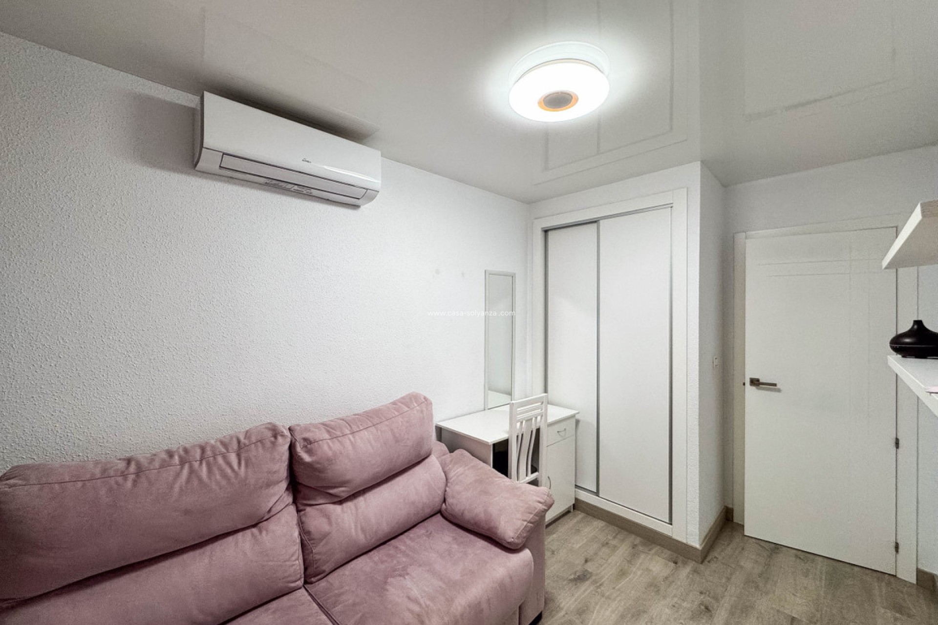 Resale - Apartment / flat - Torrevieja - Torrevieja Centro