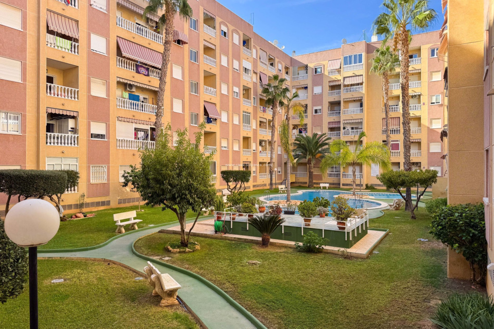 Resale - Apartment / flat - Torrevieja - Torrevieja Centro