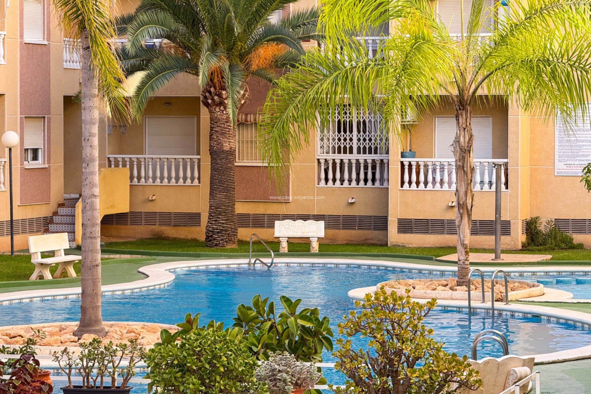 Resale - Apartment / flat - Torrevieja - Torrevieja Centro