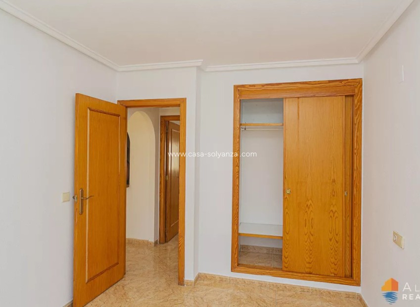 Resale - Apartment / flat - Torrevieja - Torrevieja Centro
