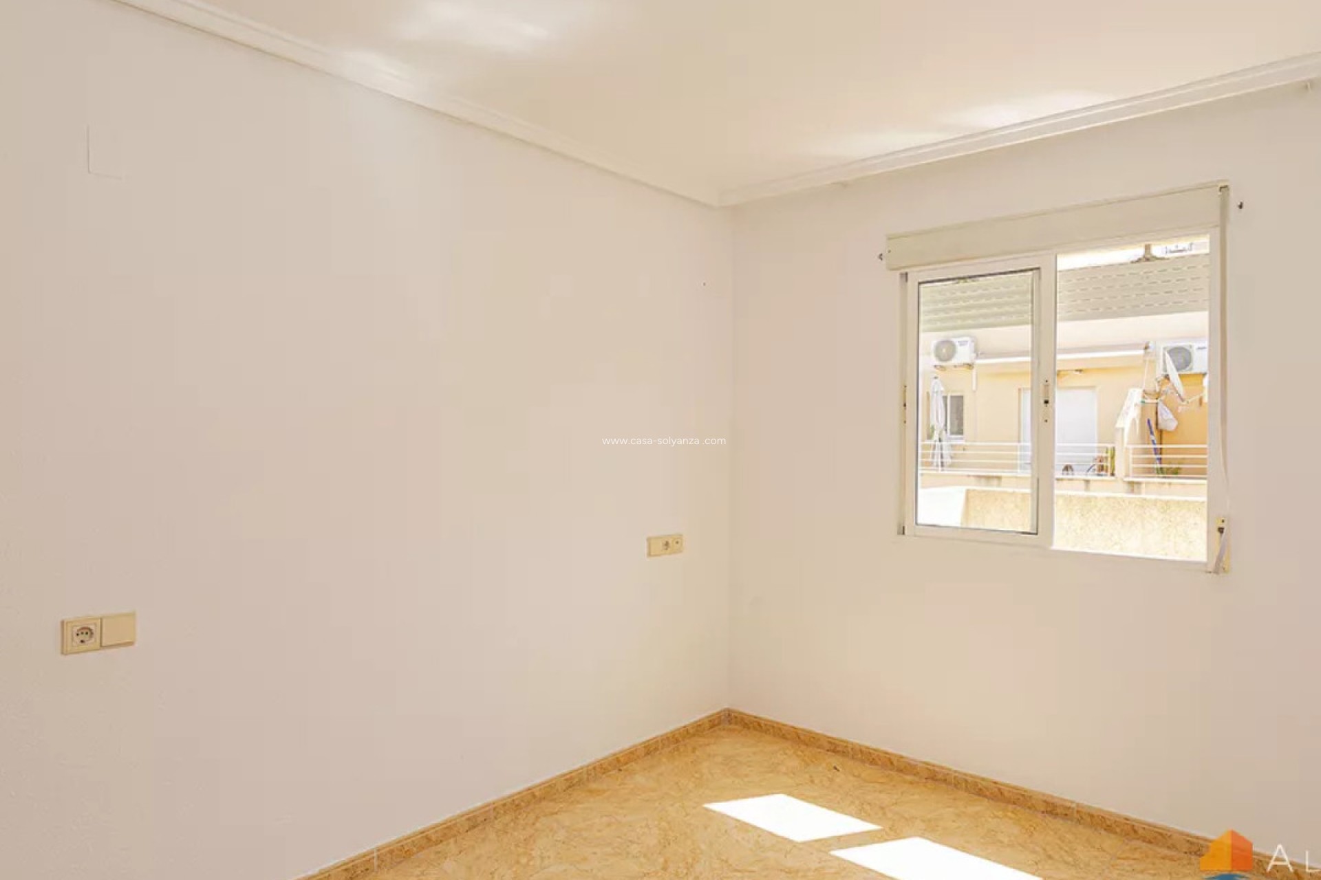 Resale - Apartment / flat - Torrevieja - Torrevieja Centro