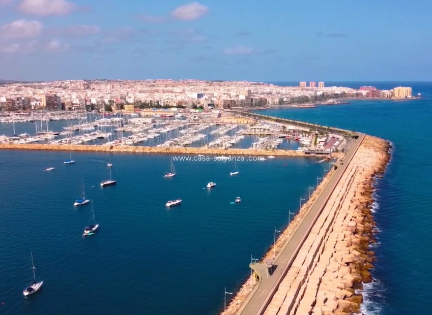 Resale - Apartment / flat - Torrevieja - Torrevieja Centro