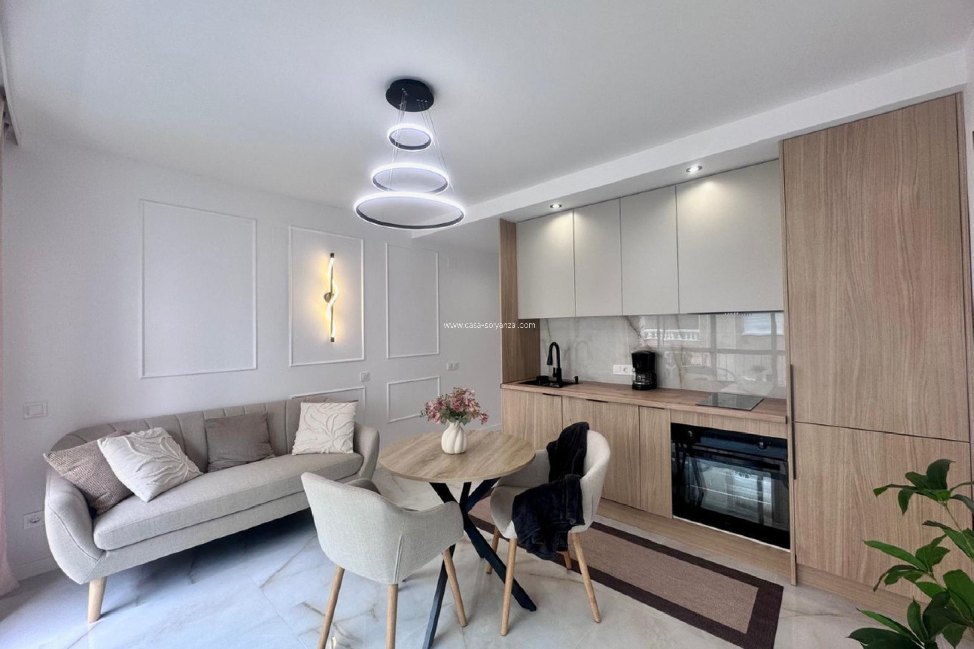 Resale - Apartment / flat - Torrevieja - Torrevieja Centro