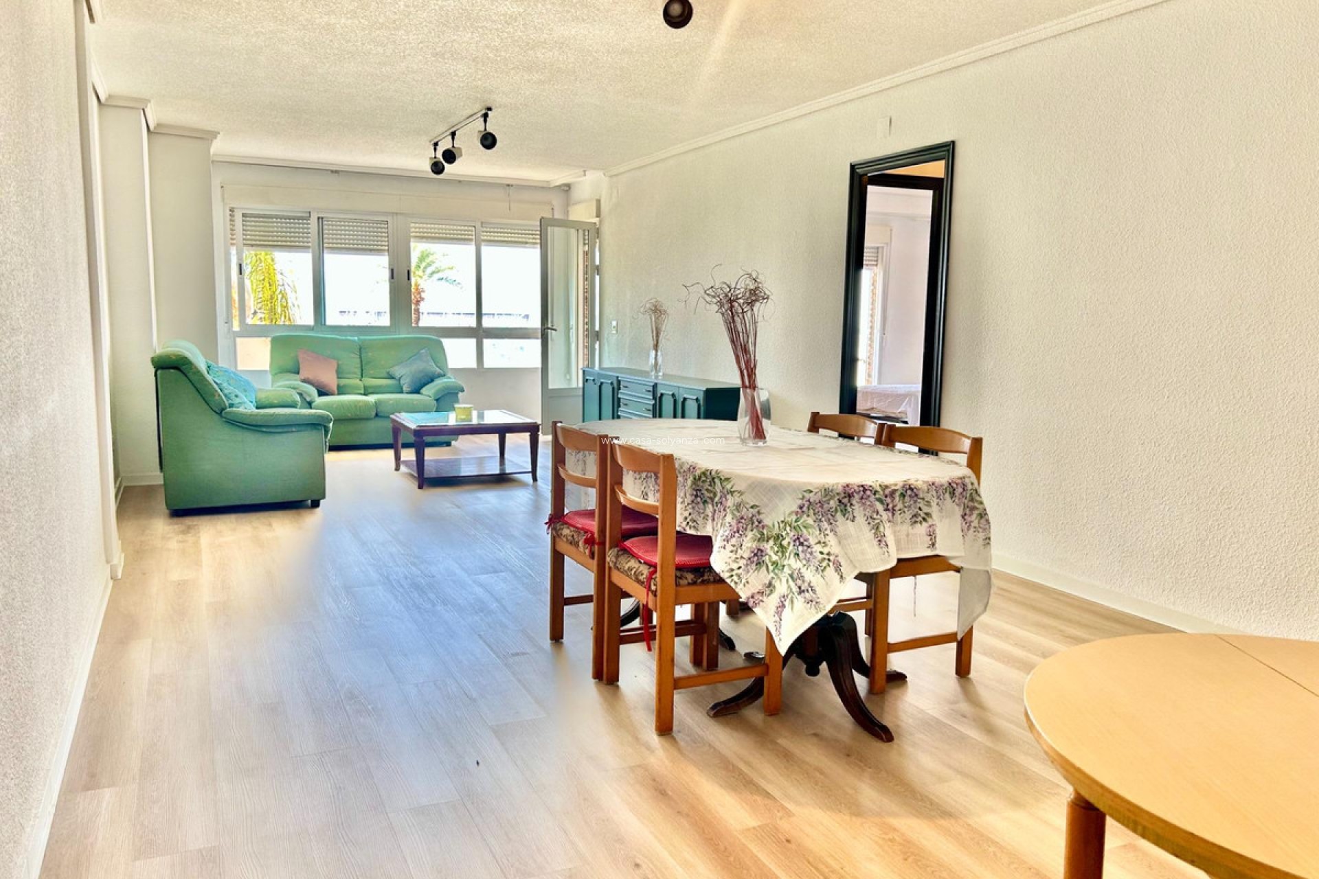 Resale - Apartment / flat - Torrevieja - Torrevieja Centro