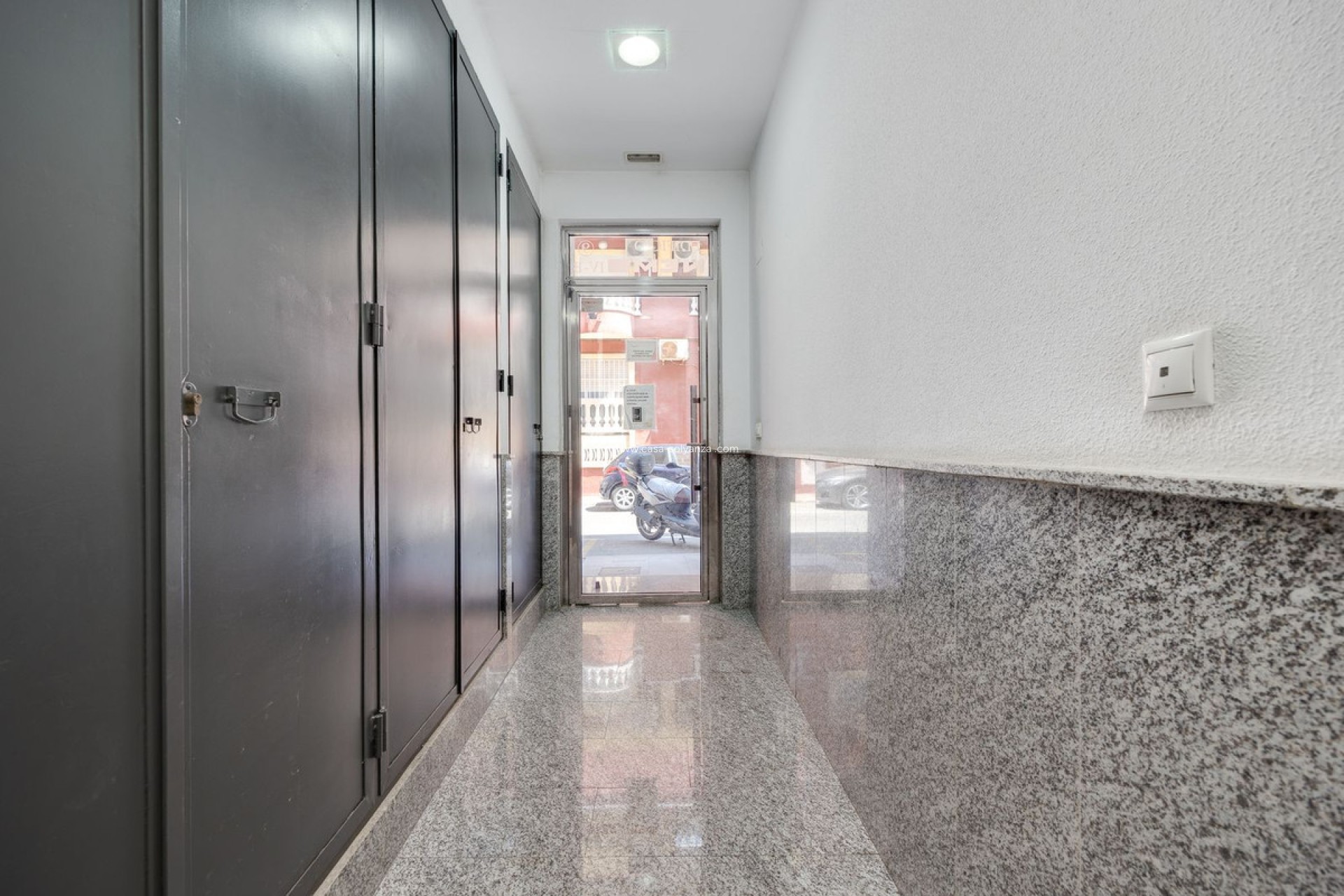 Resale - Apartment / flat - Torrevieja - Torrevieja Centro