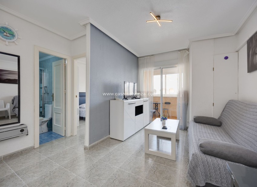 Resale - Apartment / flat - Torrevieja - Torrevieja Centro