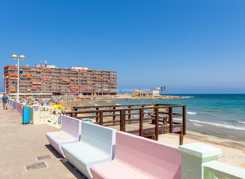 Resale - Apartment / flat - Torrevieja - Torrevieja Centro