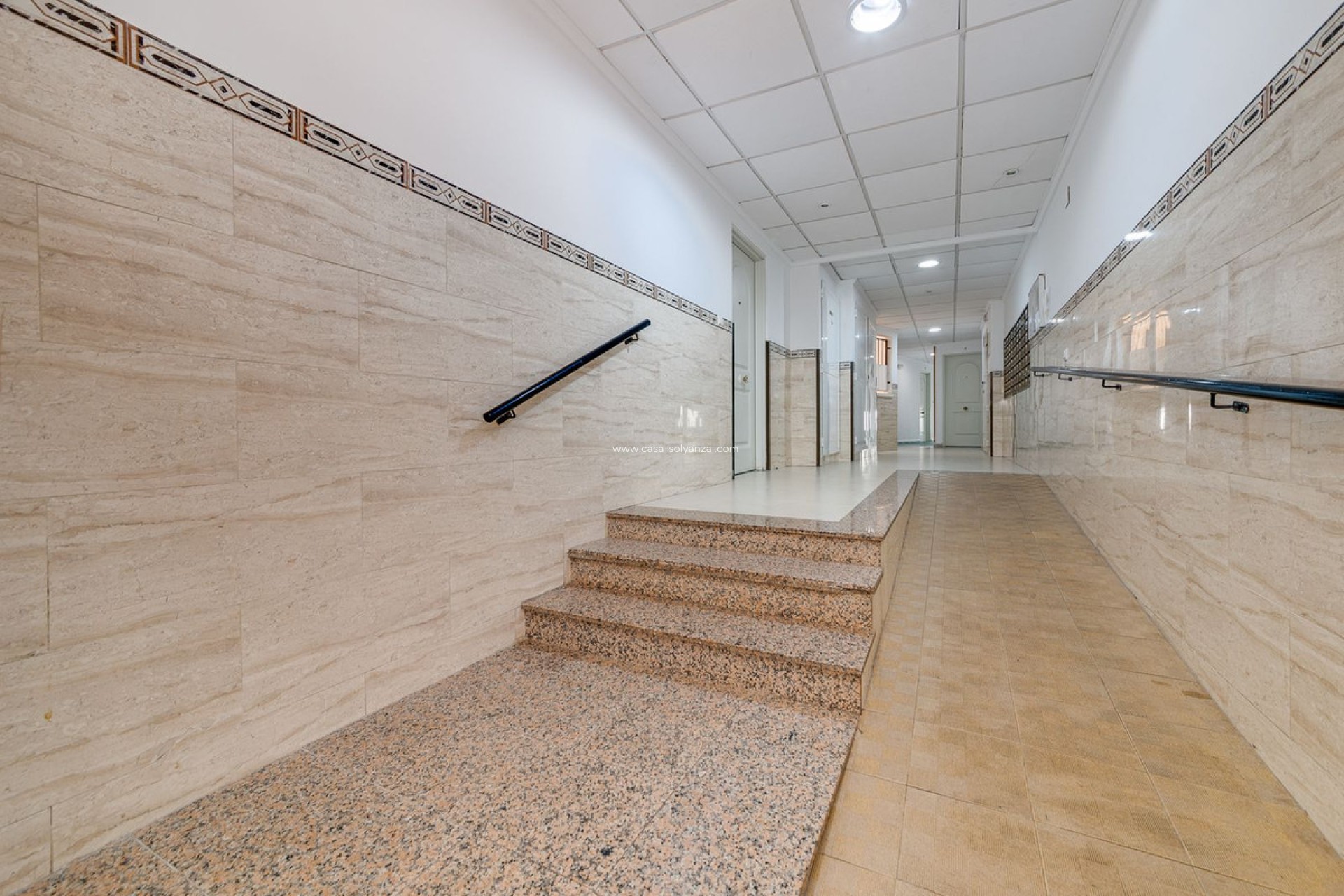 Resale - Apartment / flat - Torrevieja - Torrevieja Centro