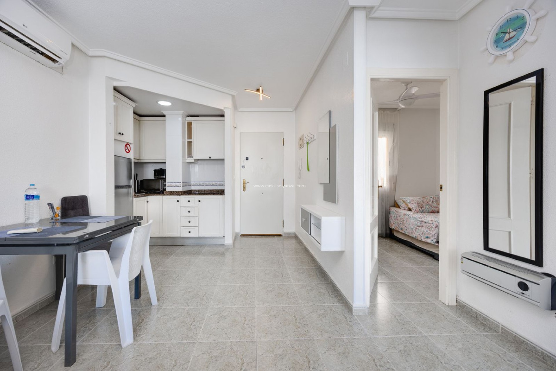 Resale - Apartment / flat - Torrevieja - Torrevieja Centro