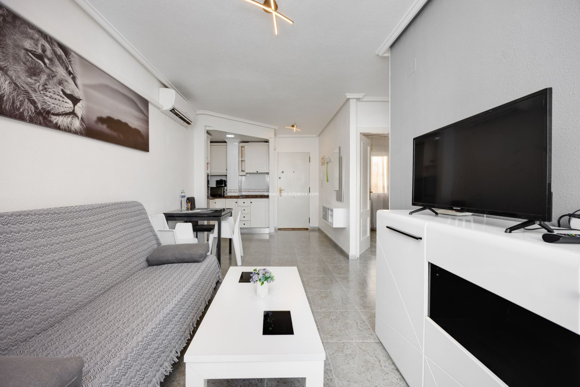 Resale - Apartment / flat - Torrevieja - Torrevieja Centro