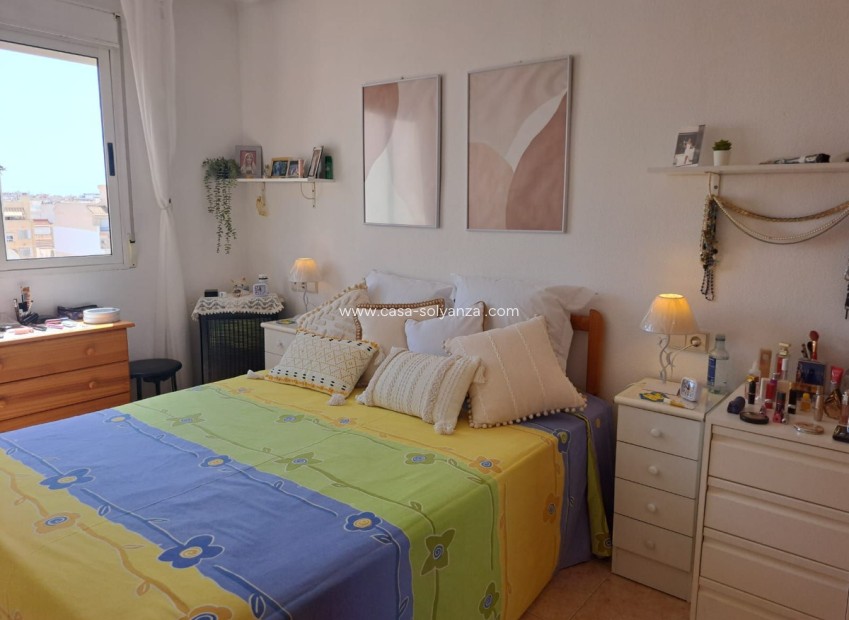Resale - Apartment / flat - Torrevieja - Torrevieja Centro
