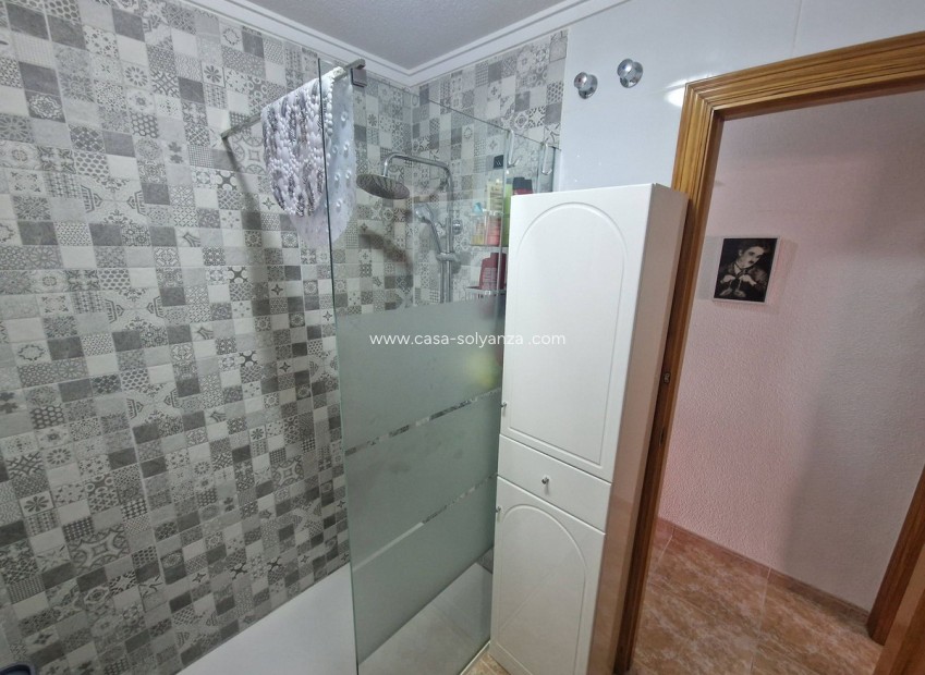 Resale - Apartment / flat - Torrevieja - Torrevieja Centro