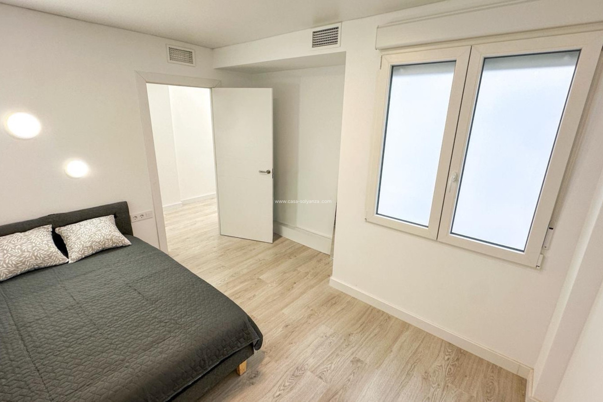 Resale - Apartment / flat - Torrevieja - Torrevieja Centro