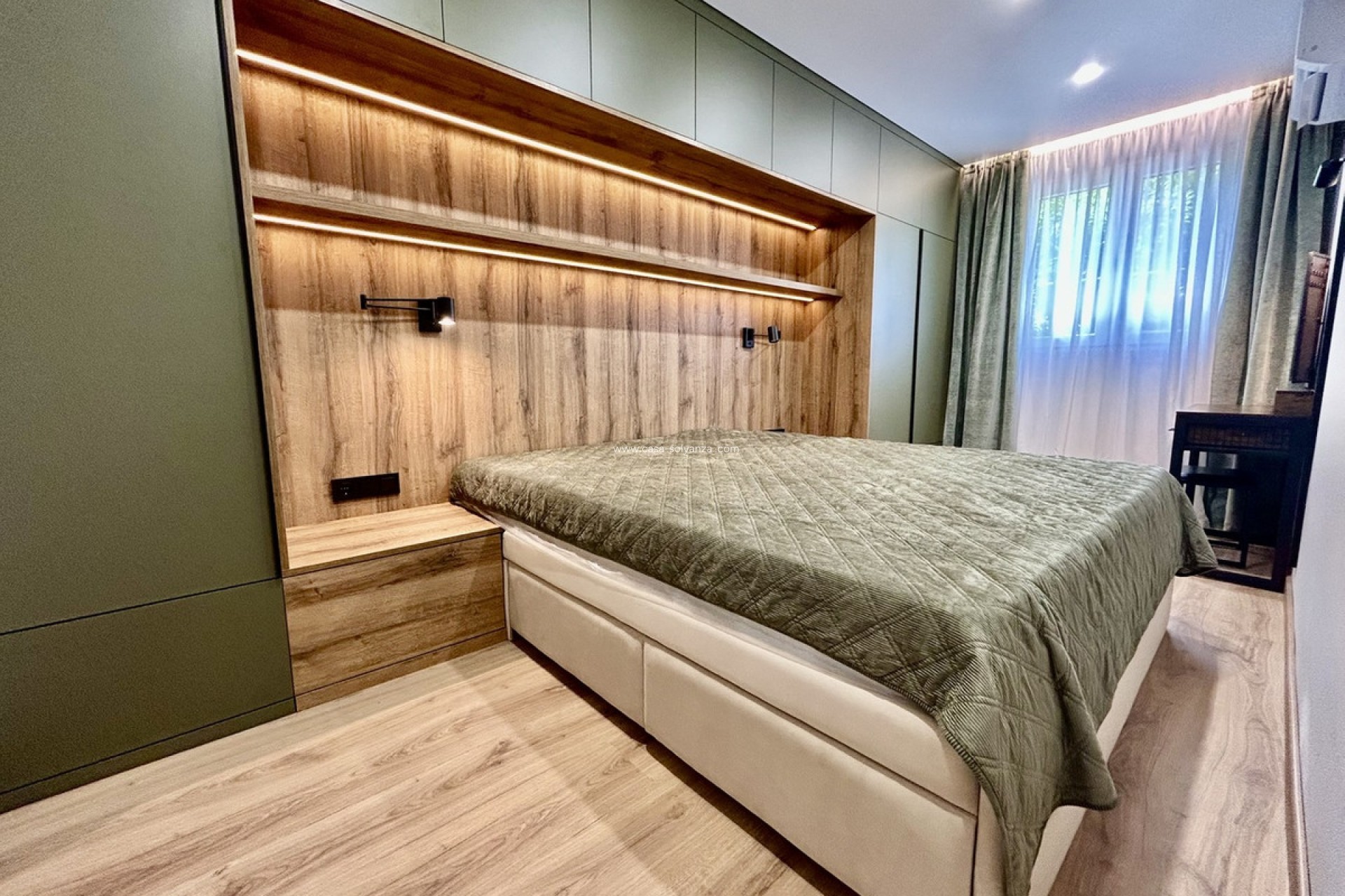 Resale - Apartment / flat - Torrevieja - Torrevieja Centro