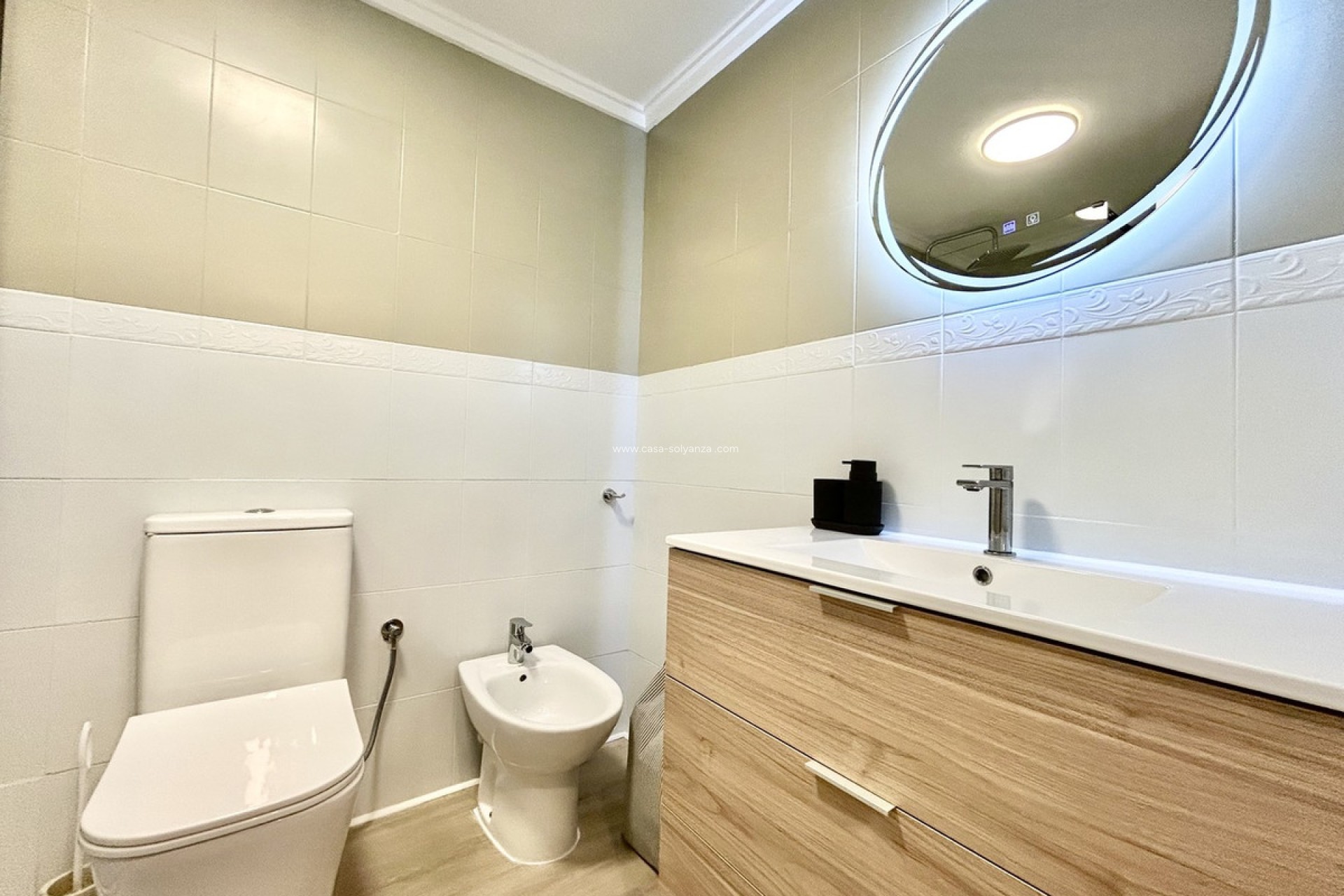 Resale - Apartment / flat - Torrevieja - Torrevieja Centro