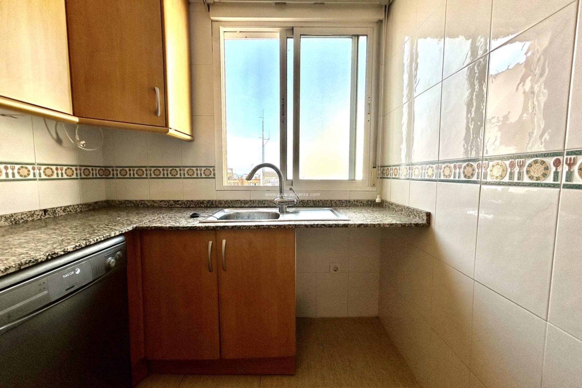 Resale - Apartment / flat - Torrevieja - Torrevieja Centro