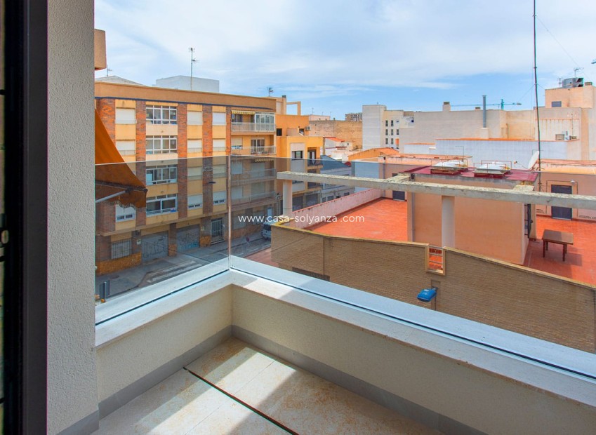 Resale - Apartment / flat - Torrevieja - Torrevieja Centro