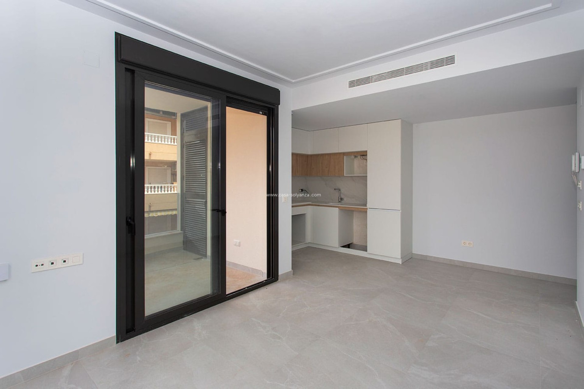 Resale - Apartment / flat - Torrevieja - Torrevieja Centro