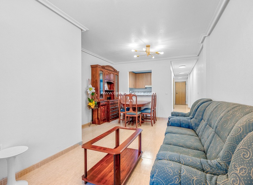 Resale - Apartment / flat - Torrevieja - Torrevieja Centro