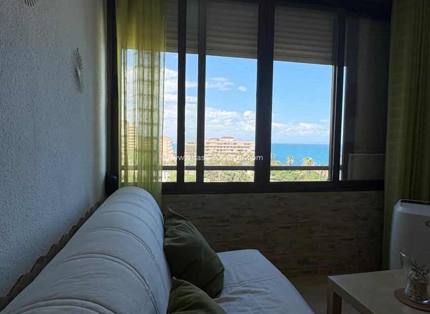 Resale - Apartment / flat - Torrevieja - Torrevieja Centro