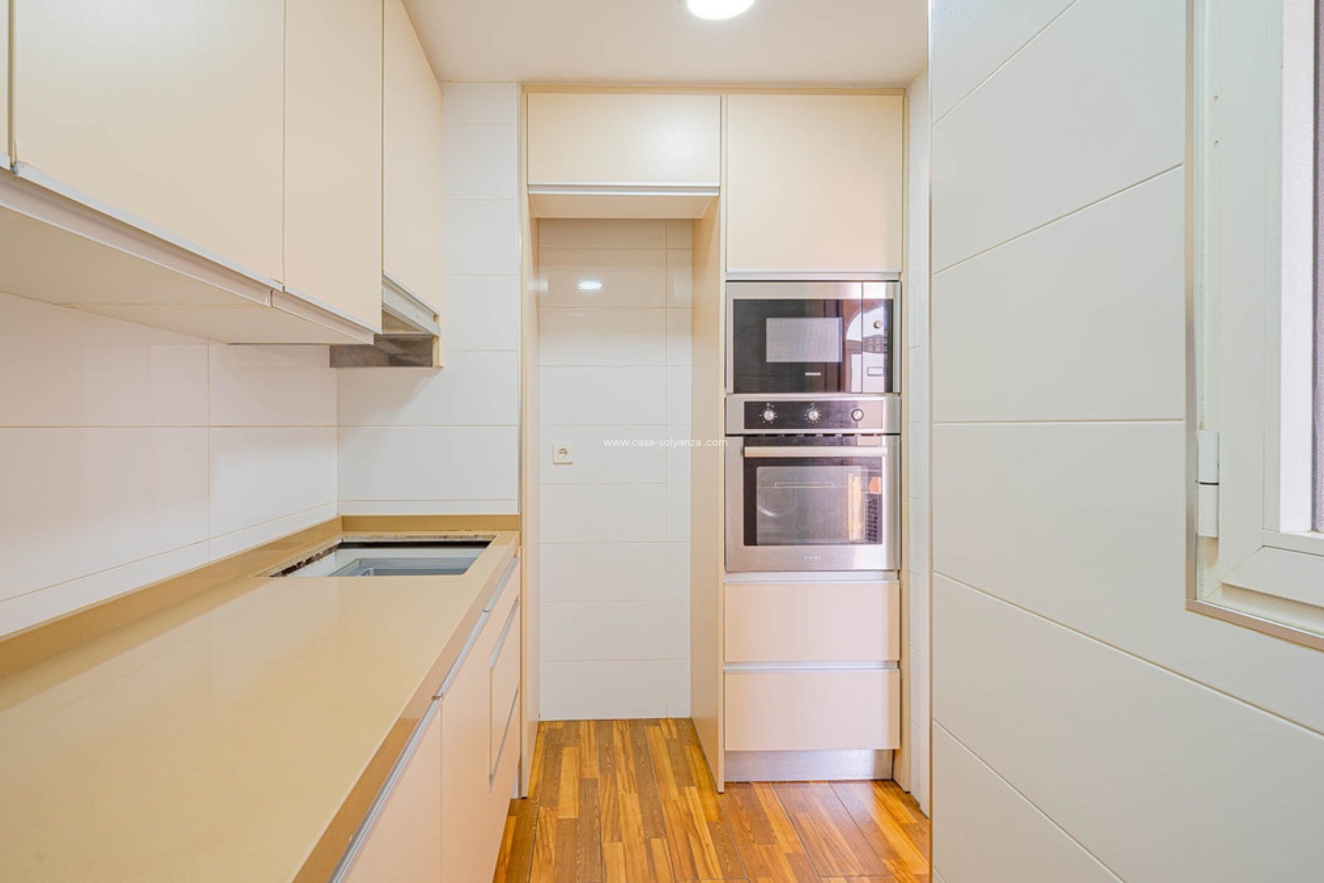 Resale - Apartment / flat - Torrevieja - Torrevieja Centro