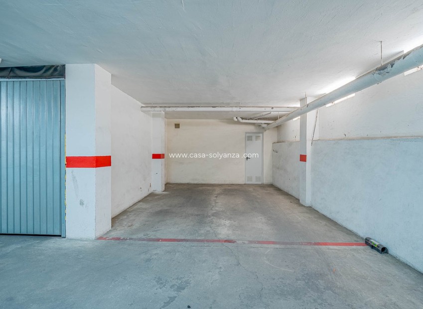 Resale - Apartment / flat - Torrevieja - Torrevieja Centro