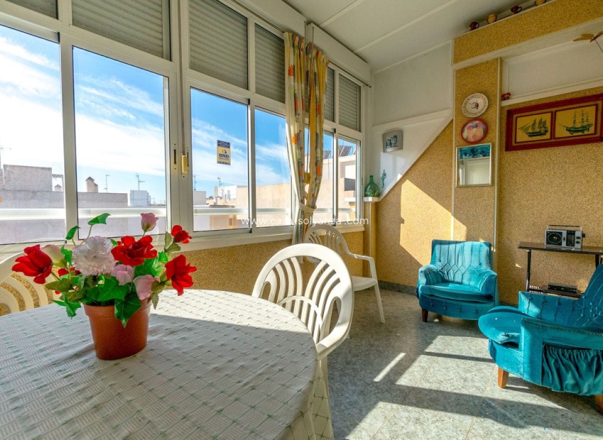 Resale - Apartment / flat - Torrevieja - Torrevieja Centro