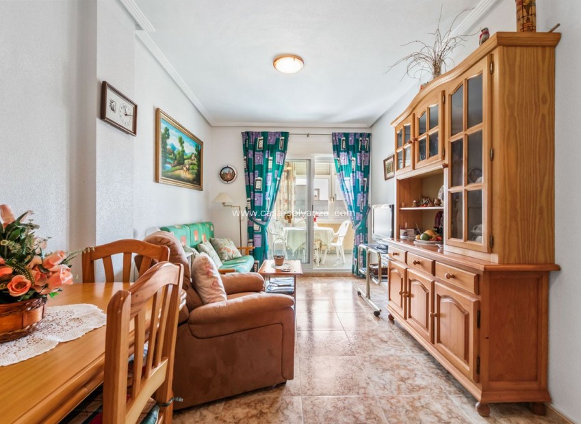 Resale - Apartment / flat - Torrevieja - Torrevieja Centro