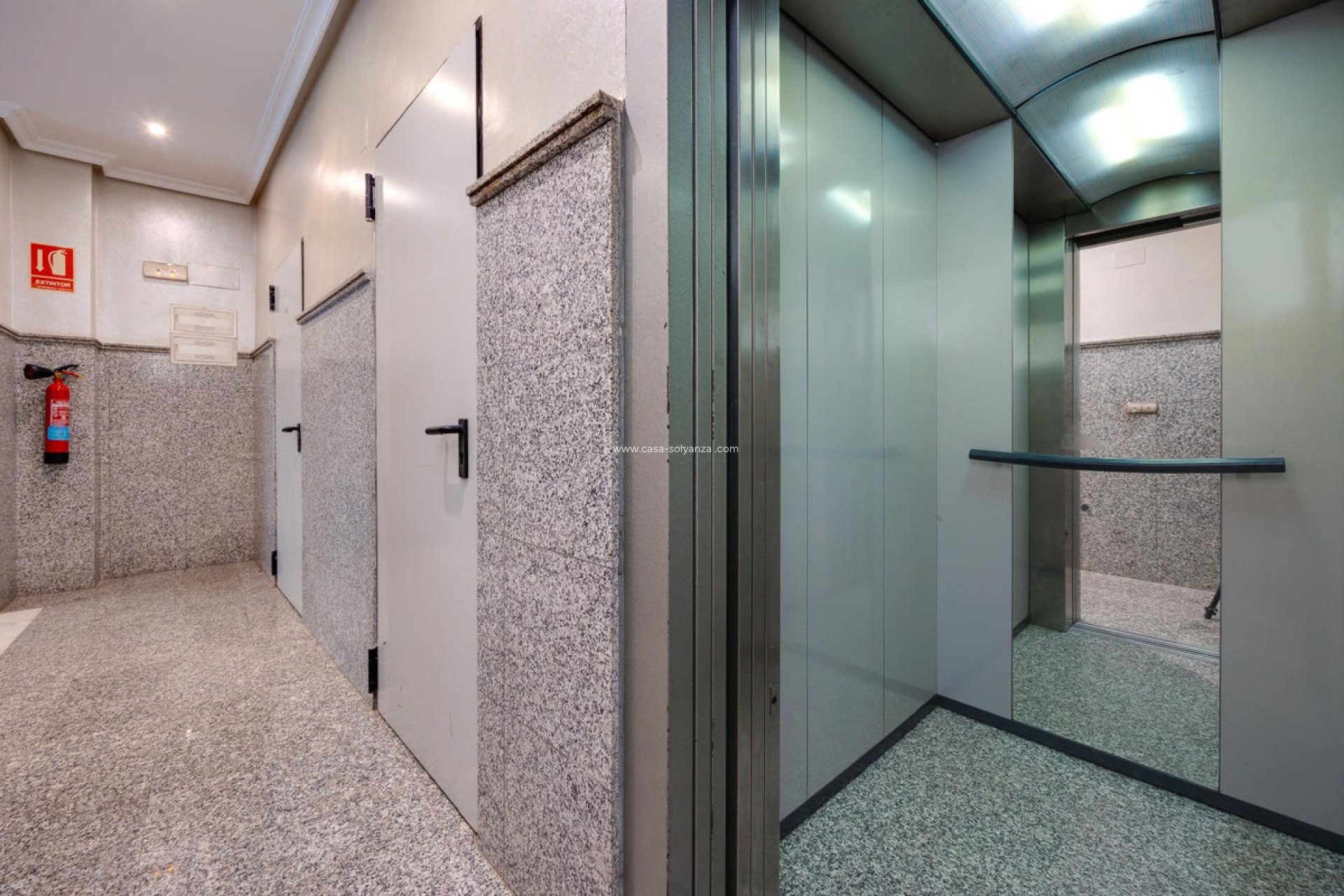 Resale - Apartment / flat - Torrevieja - Torrevieja Centro