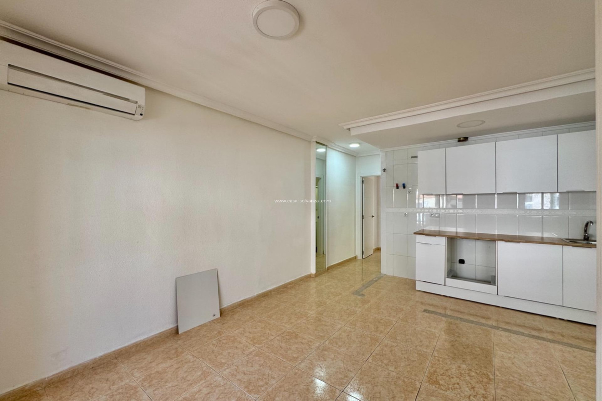 Resale - Apartment / flat - Torrevieja - Torrevieja Centro