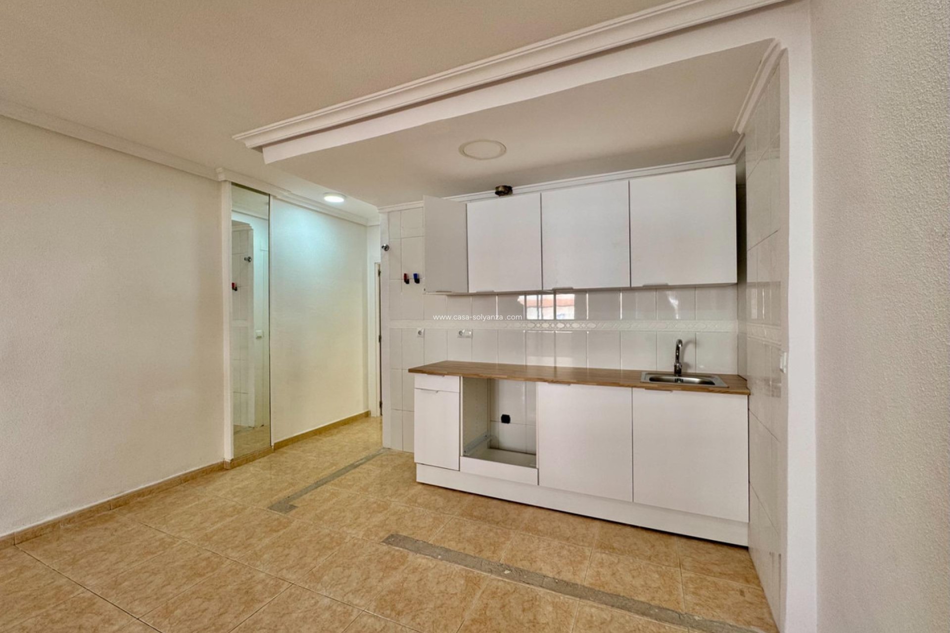 Resale - Apartment / flat - Torrevieja - Torrevieja Centro