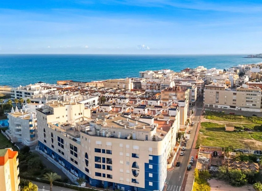Resale - Apartment / flat - Torrevieja - Torrevieja Centro