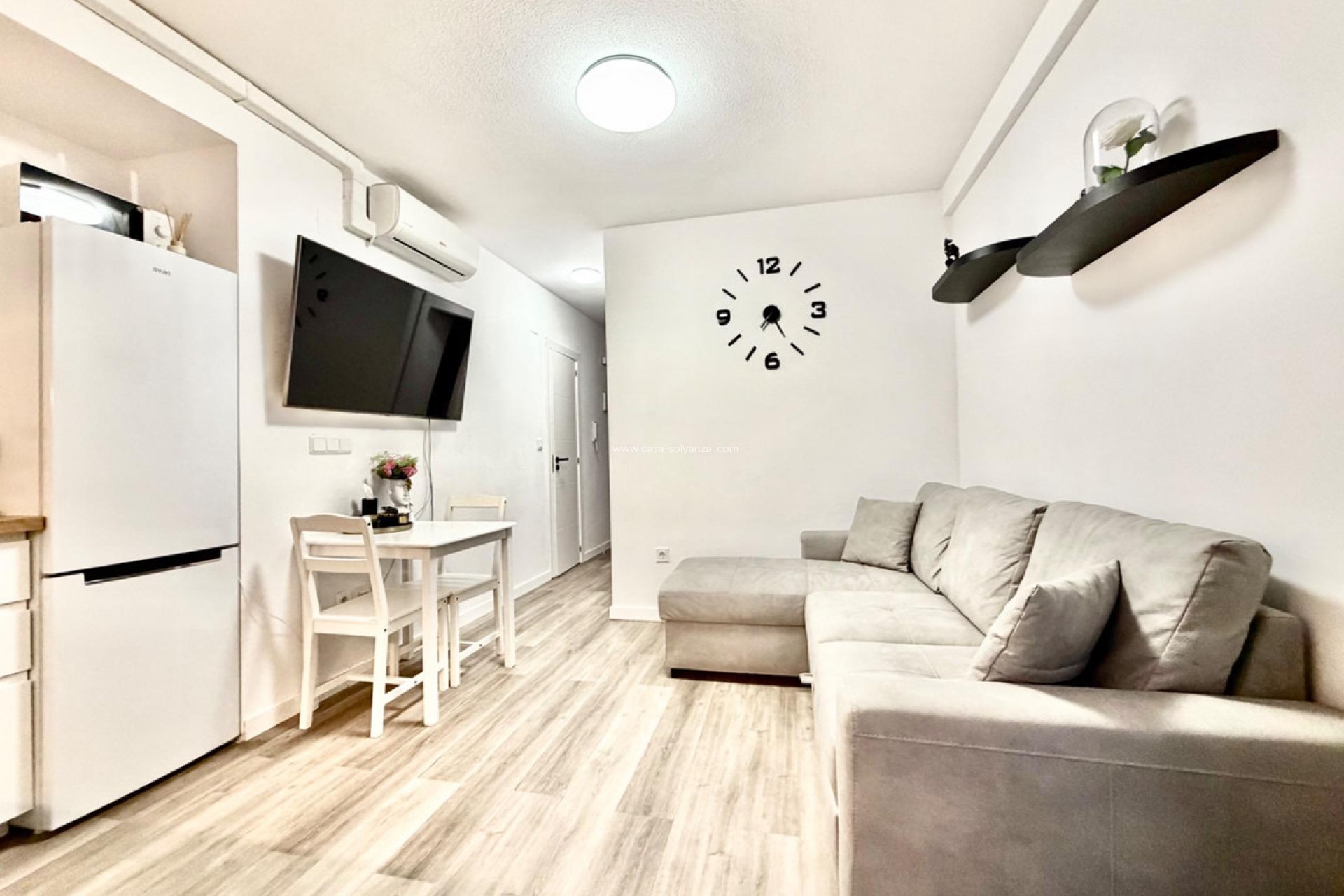 Resale - Apartment / flat - Torrevieja - Torrevieja Centro