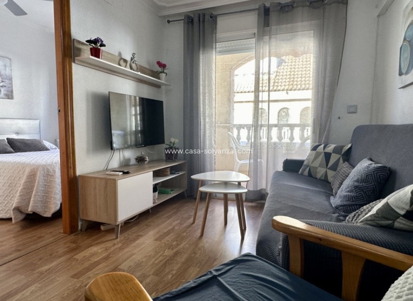 Resale - Apartment / flat - Torrevieja - Torrevieja Centro