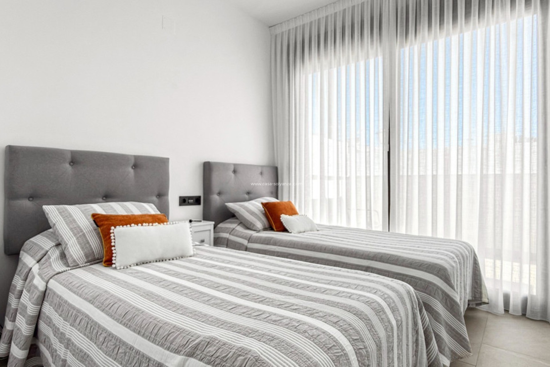 Resale - Apartment / flat - Torrevieja - Torrevieja Centro