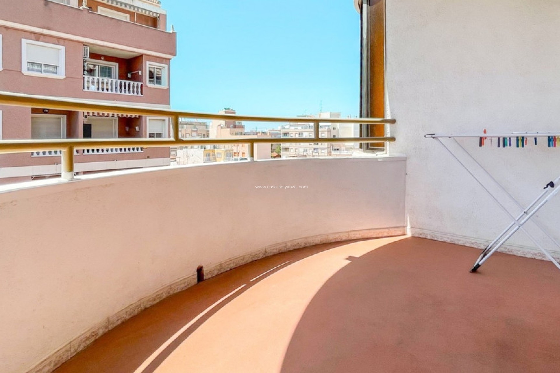 Resale - Apartment / flat - Torrevieja - Torrevieja Centro
