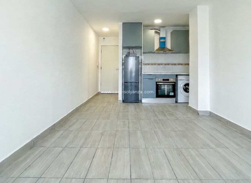 Resale - Apartment / flat - Torrevieja - Torrevieja Centro