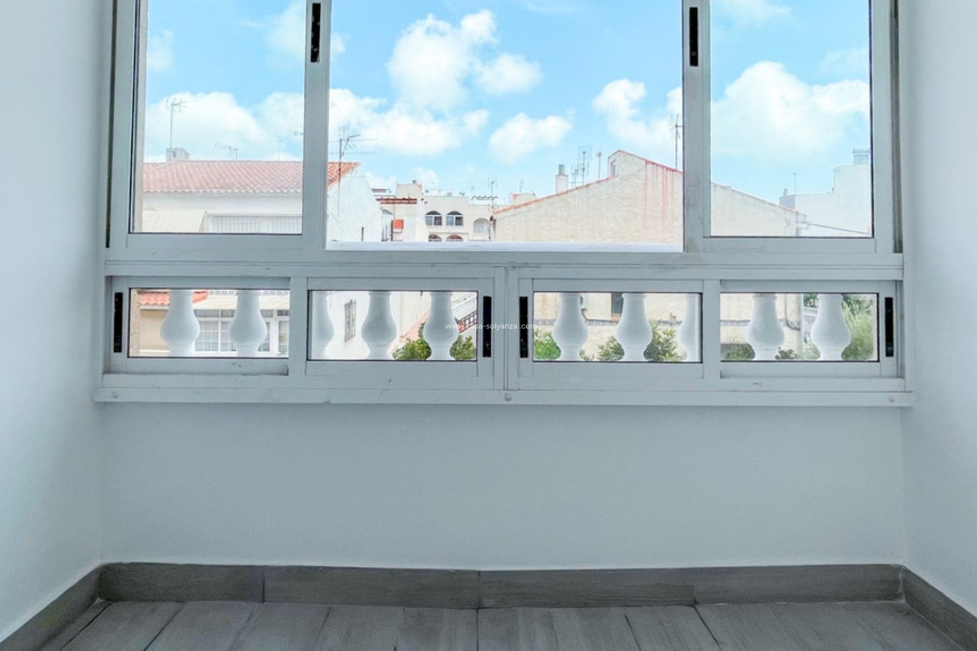 Resale - Apartment / flat - Torrevieja - Torrevieja Centro